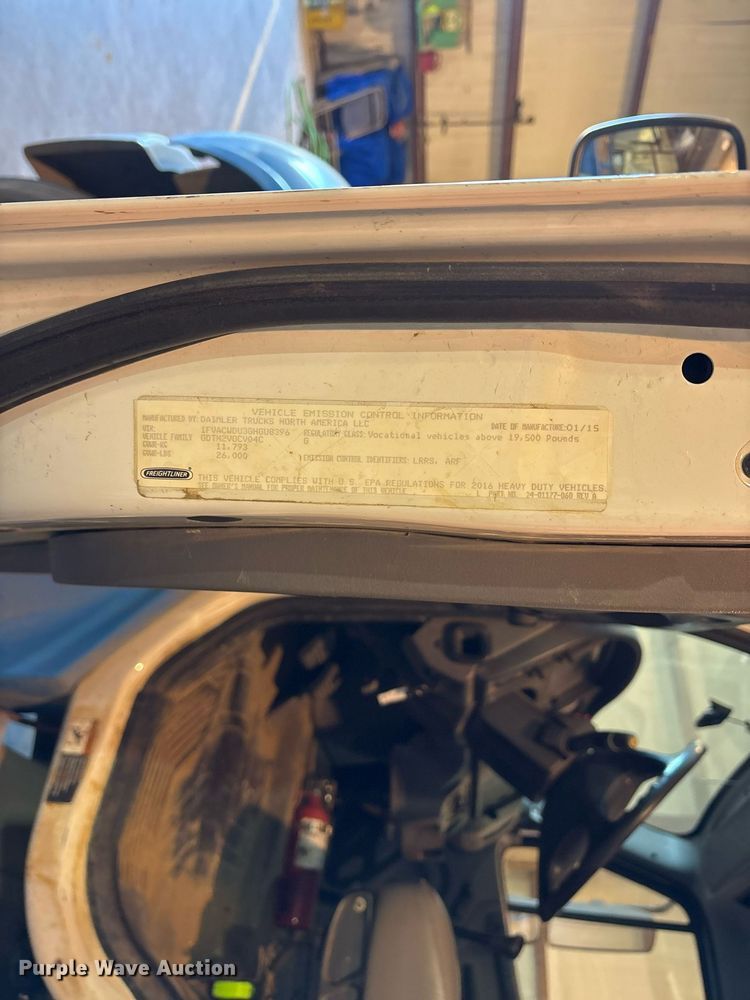 image for item DM1865 2016 Freightliner Business Class M2 106 flatbed truck