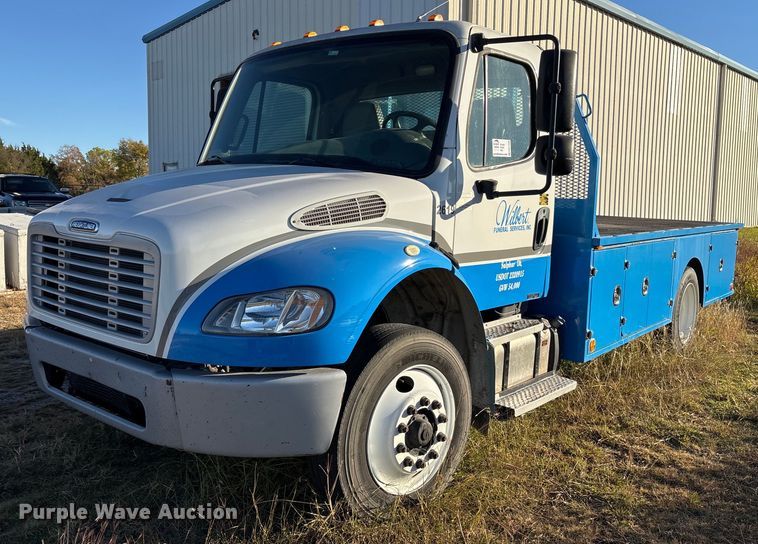 image for item DM1866 2014 Freightliner Business Class M2 106 flatbed truck