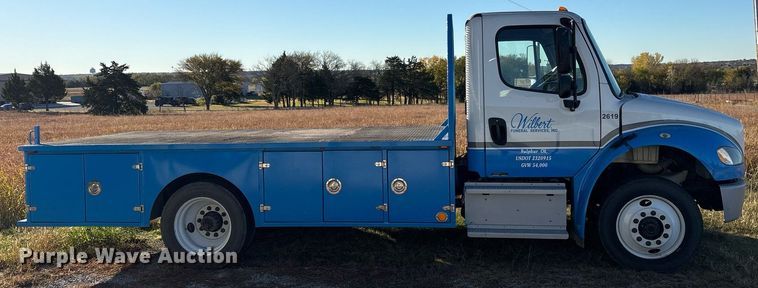 image for item DM1866 2014 Freightliner Business Class M2 106 flatbed truck