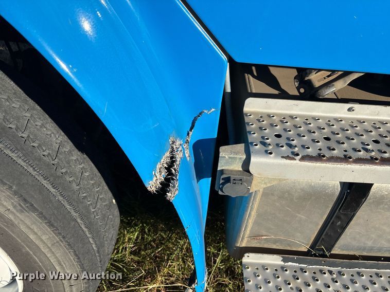 image for item DM1866 2014 Freightliner Business Class M2 106 flatbed truck