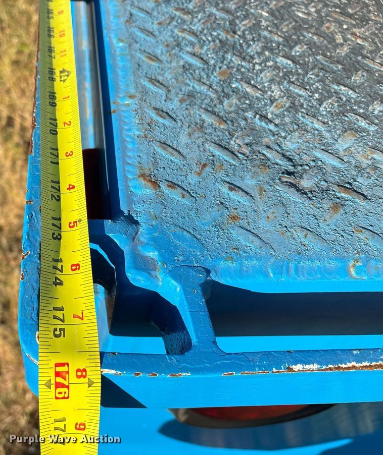 image for item DM1866 2014 Freightliner Business Class M2 106 flatbed truck