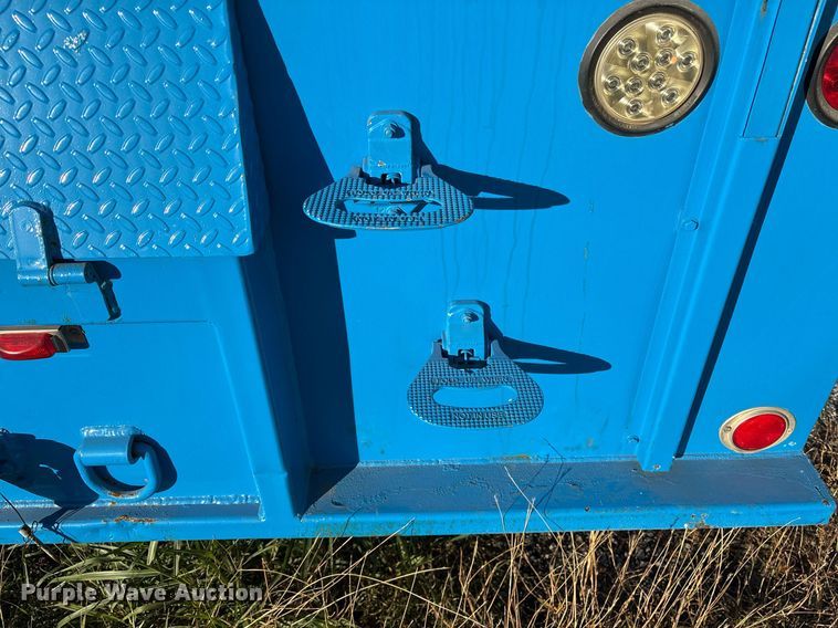 image for item DM1866 2014 Freightliner Business Class M2 106 flatbed truck