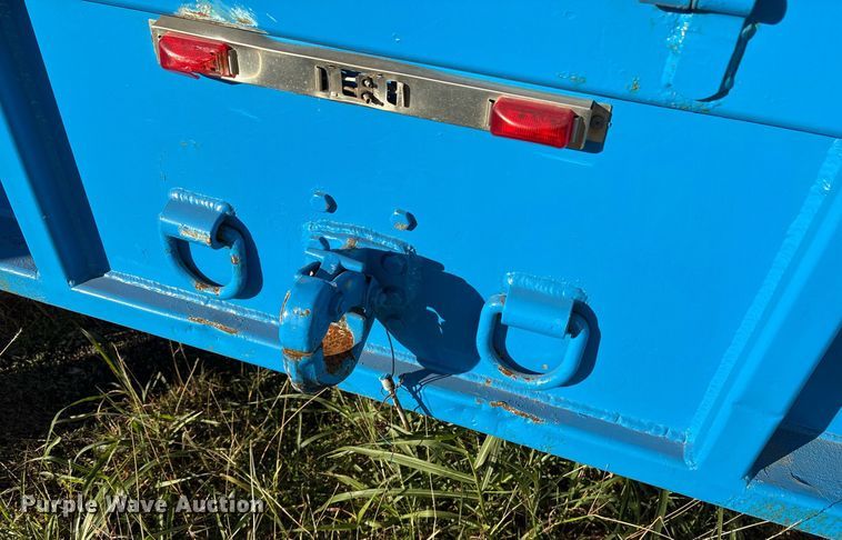 image for item DM1866 2014 Freightliner Business Class M2 106 flatbed truck