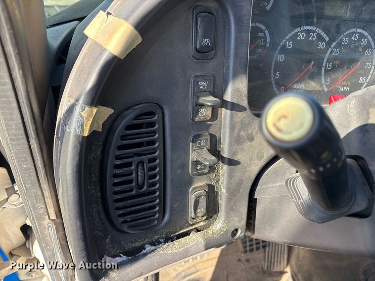 image for item DM1866 2014 Freightliner Business Class M2 106 flatbed truck