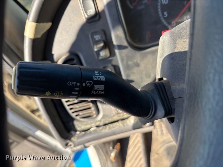 image for item DM1866 2014 Freightliner Business Class M2 106 flatbed truck