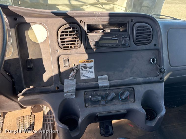 image for item DM1866 2014 Freightliner Business Class M2 106 flatbed truck