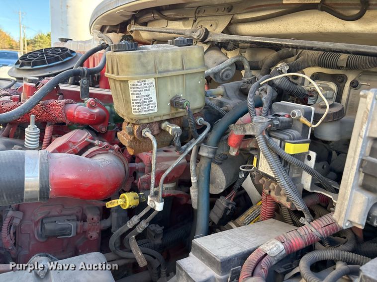 image for item DM1866 2014 Freightliner Business Class M2 106 flatbed truck