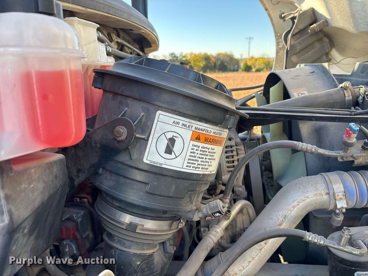 image for item DM1866 2014 Freightliner Business Class M2 106 flatbed truck