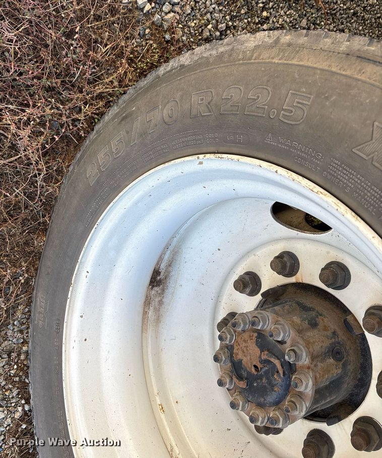 image for item DM1866 2014 Freightliner Business Class M2 106 flatbed truck