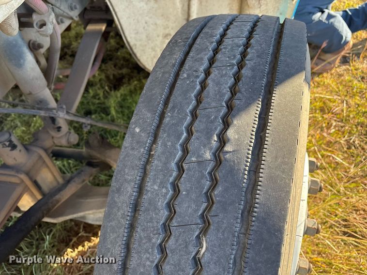 image for item DM1866 2014 Freightliner Business Class M2 106 flatbed truck