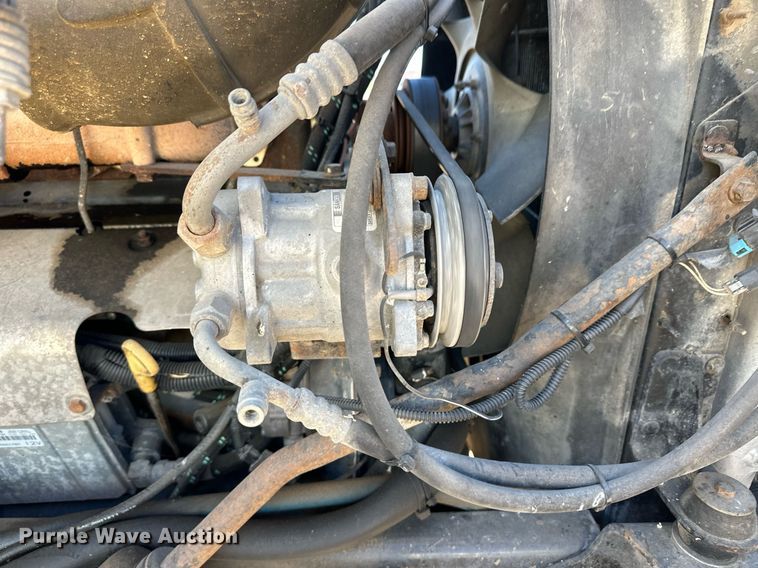 image for item DM2735 2000 Mack CX6 semi truck