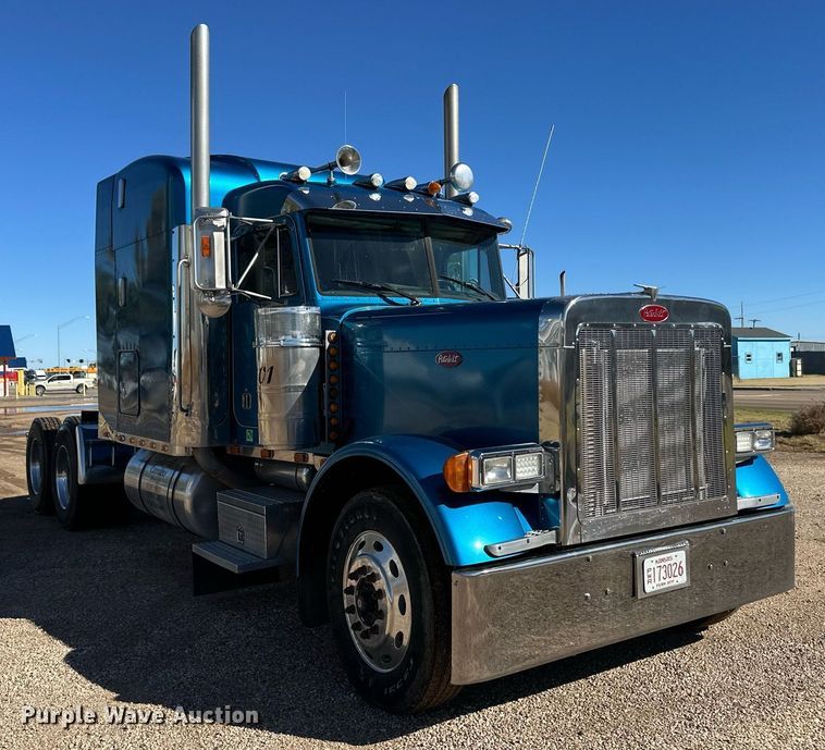 image for item DM2737 1997 Peterbilt 379 semi truck