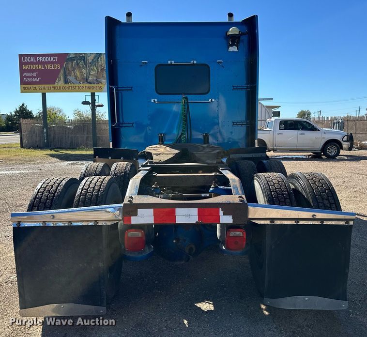 image for item DM2737 1997 Peterbilt 379 semi truck