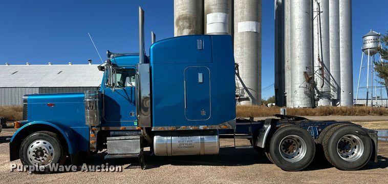 image for item DM2737 1997 Peterbilt 379 semi truck