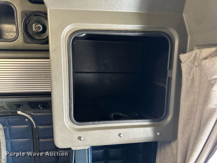 image for item DM2737 1997 Peterbilt 379 semi truck