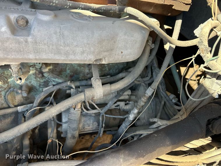 image for item DM2737 1997 Peterbilt 379 semi truck