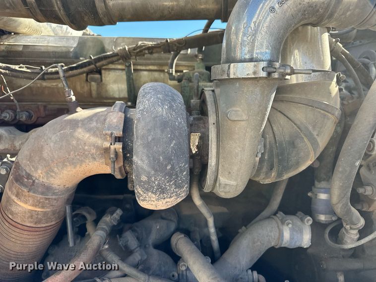 image for item DM2737 1997 Peterbilt 379 semi truck