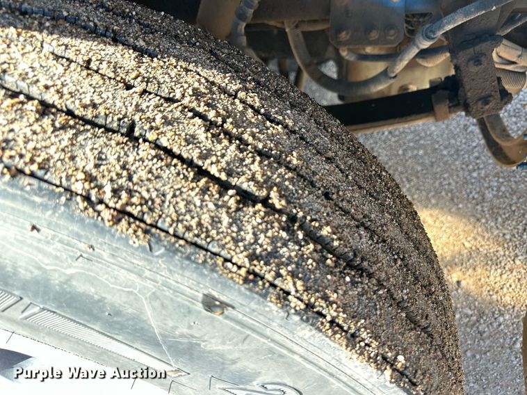 image for item DM2737 1997 Peterbilt 379 semi truck