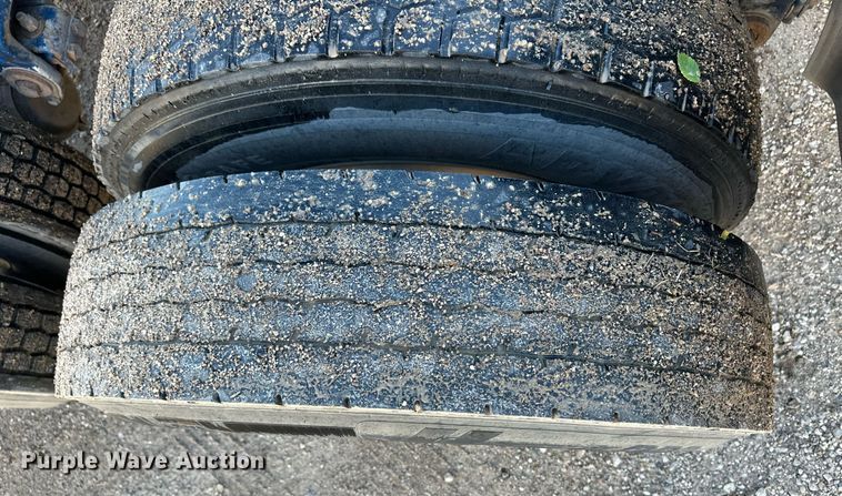 image for item DM2737 1997 Peterbilt 379 semi truck