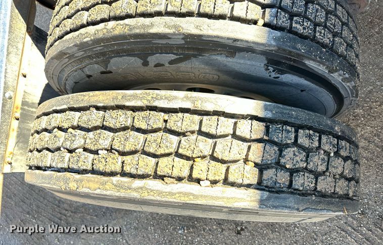 image for item DM2737 1997 Peterbilt 379 semi truck