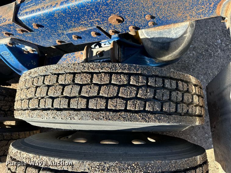 image for item DM2737 1997 Peterbilt 379 semi truck