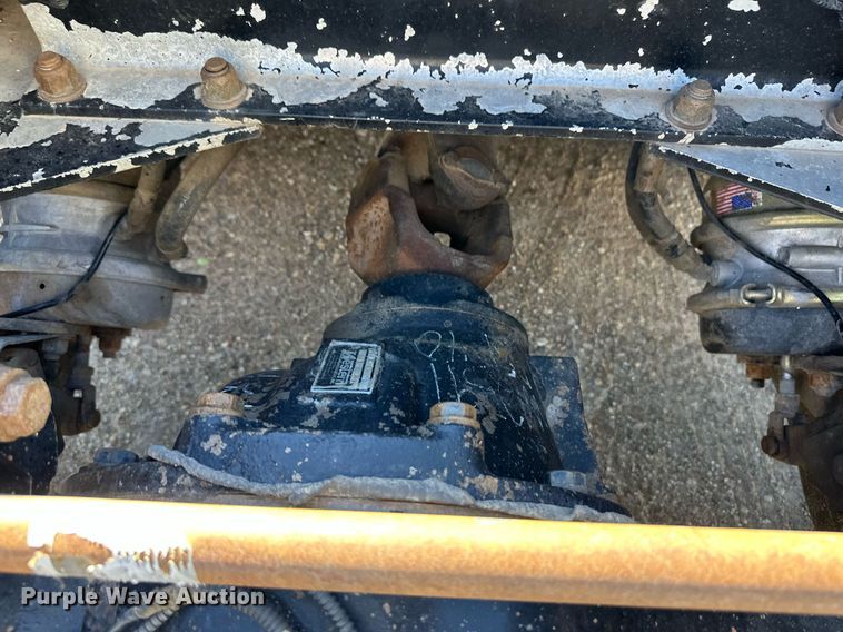 image for item DM2738 2006 Peterbilt 379 semi truck