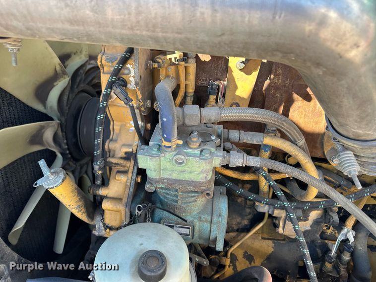 image for item DM2738 2006 Peterbilt 379 semi truck