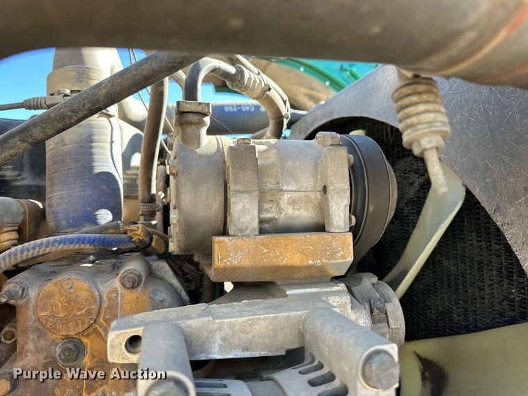 image for item DM2738 2006 Peterbilt 379 semi truck