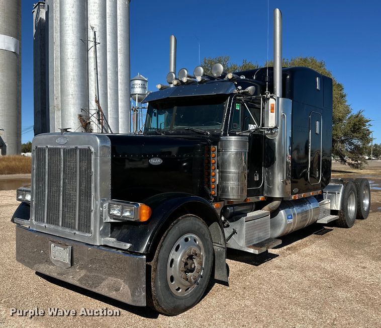 image for item DM2739 1997 Peterbilt 379 semi truck