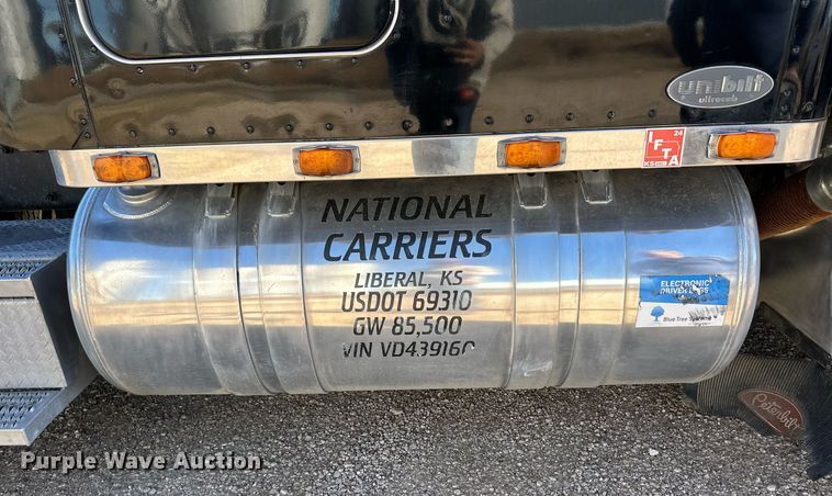 image for item DM2739 1997 Peterbilt 379 semi truck