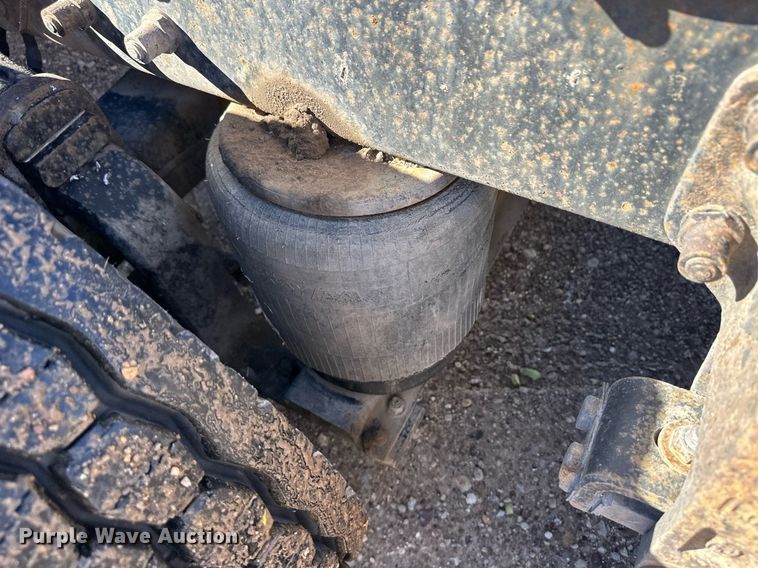 image for item DM2739 1997 Peterbilt 379 semi truck