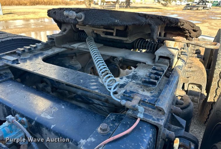 image for item DM2739 1997 Peterbilt 379 semi truck