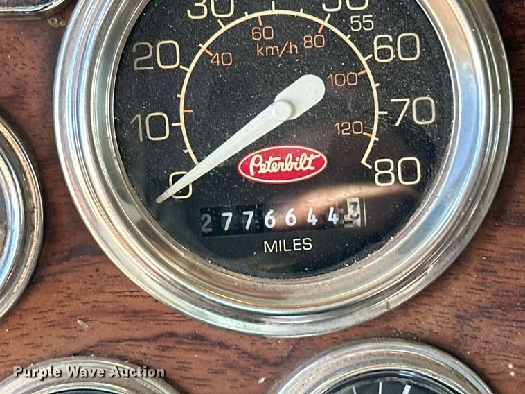 image for item DM2739 1997 Peterbilt 379 semi truck