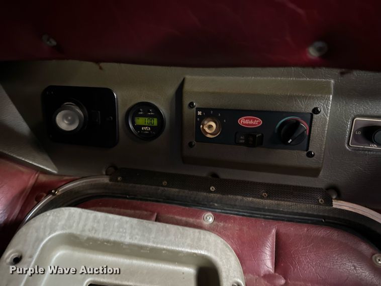 image for item DM2739 1997 Peterbilt 379 semi truck