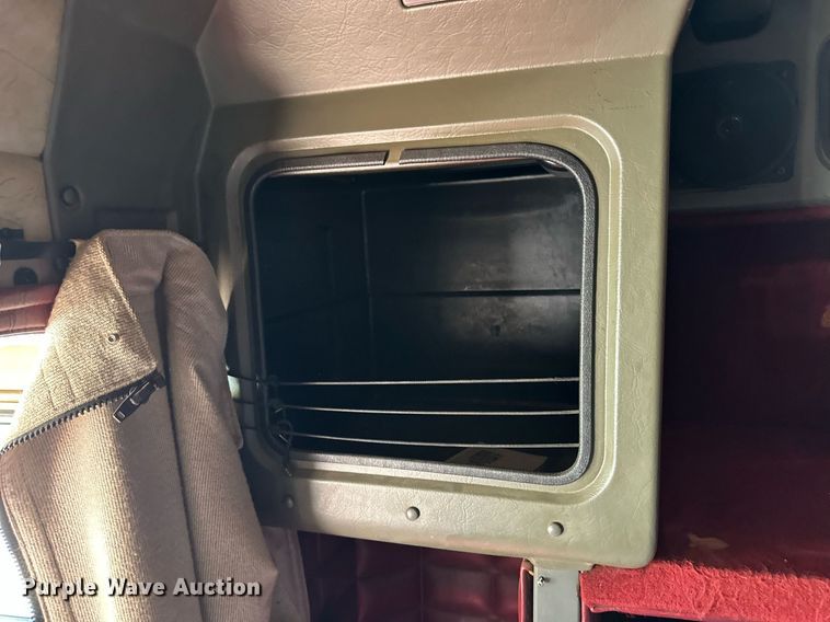 image for item DM2739 1997 Peterbilt 379 semi truck