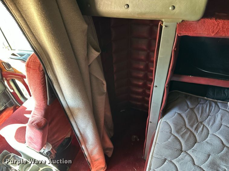 image for item DM2739 1997 Peterbilt 379 semi truck