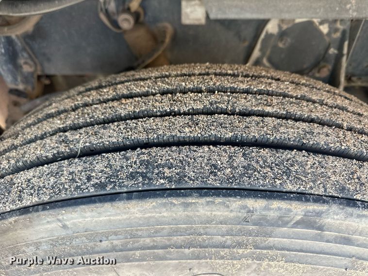 image for item DM2739 1997 Peterbilt 379 semi truck