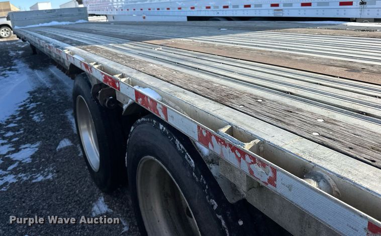 image for item DN0802 2008 Wilson CFD-900 drop deck trailer