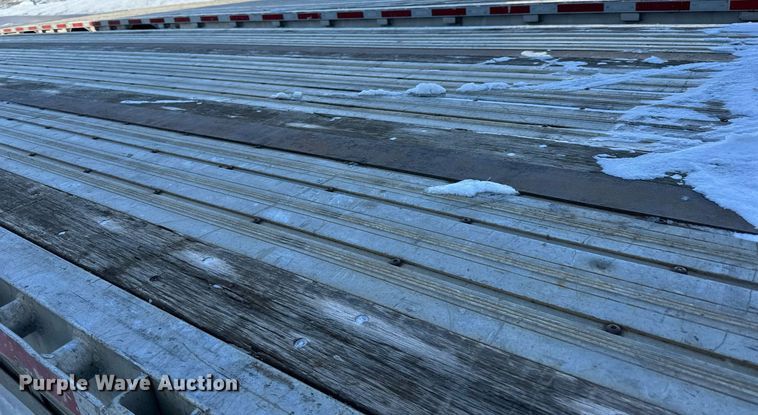 image for item DN0802 2008 Wilson CFD-900 drop deck trailer