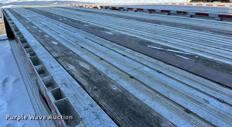 image for item DN0802 2008 Wilson CFD-900 drop deck trailer