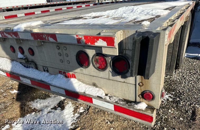 image for item DN0802 2008 Wilson CFD-900 drop deck trailer