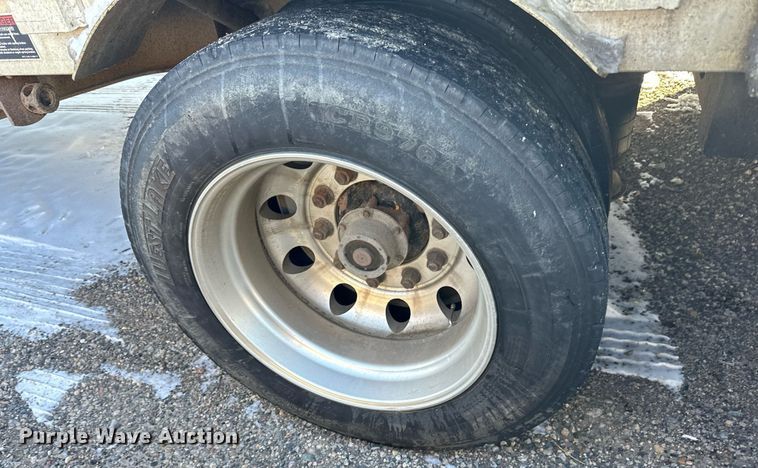 image for item DN0802 2008 Wilson CFD-900 drop deck trailer