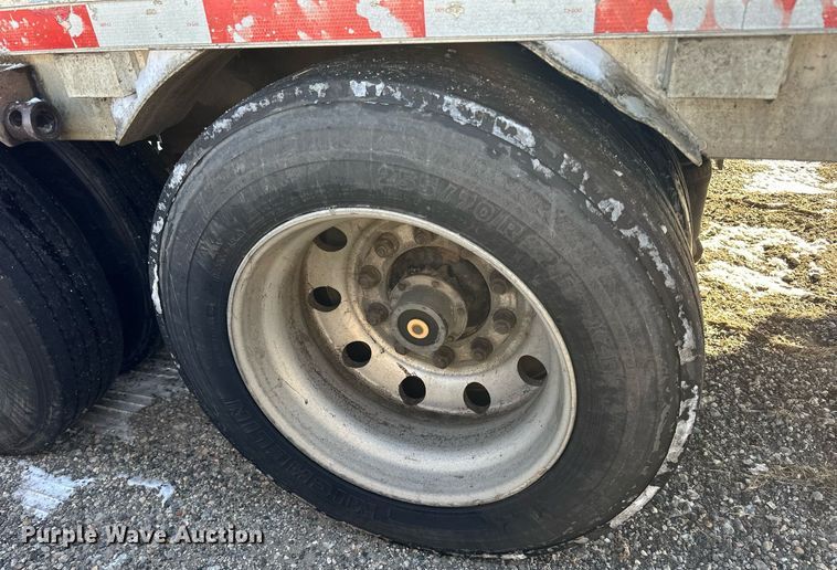 image for item DN0802 2008 Wilson CFD-900 drop deck trailer