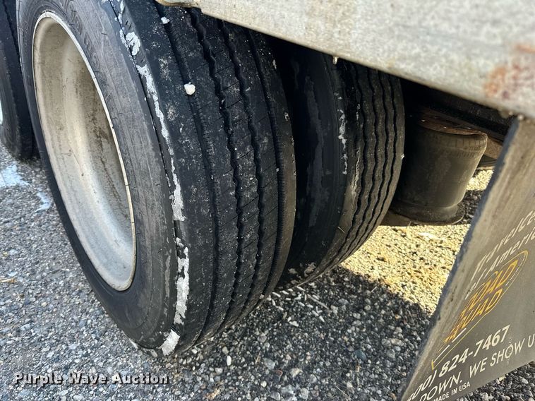 image for item DN0802 2008 Wilson CFD-900 drop deck trailer