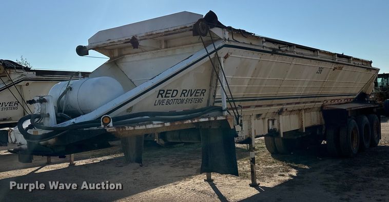 image for item DN0808 1997 Red River MFG LB334 live bottom trailer