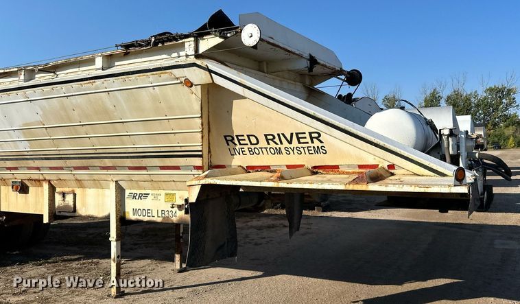 image for item DN0808 1997 Red River MFG LB334 live bottom trailer