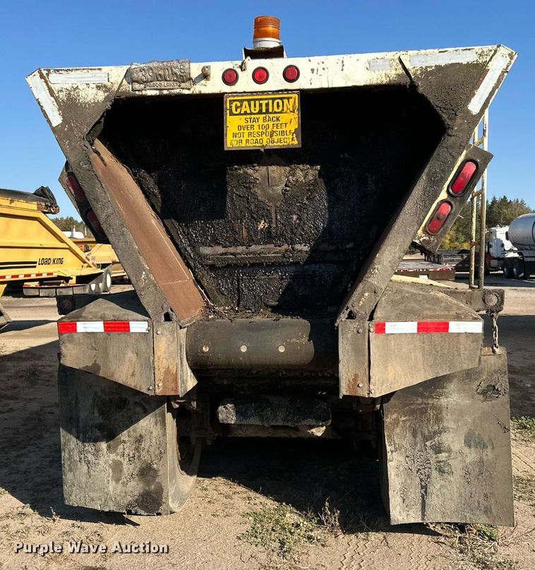 image for item DN0808 1997 Red River MFG LB334 live bottom trailer