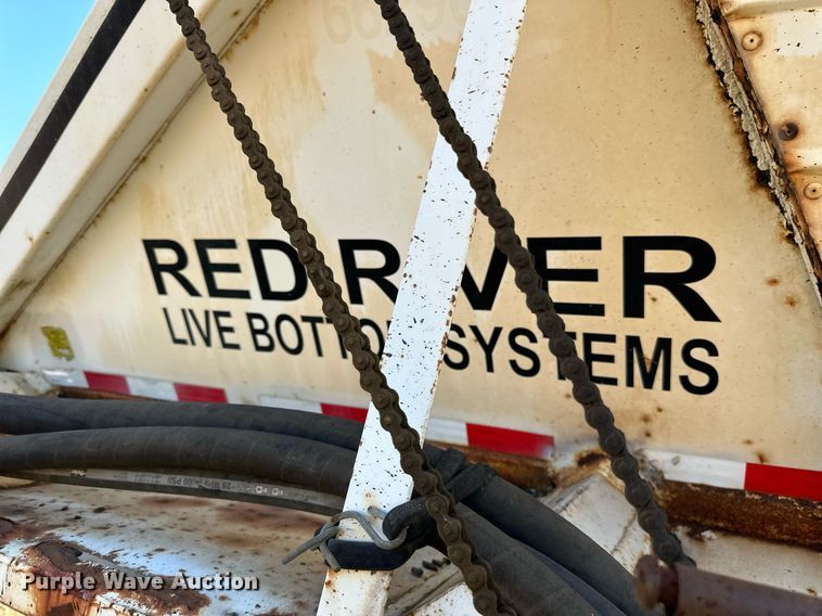 image for item DN0808 1997 Red River MFG LB334 live bottom trailer