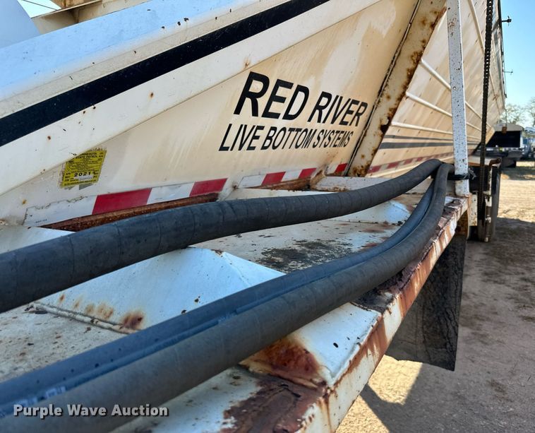 image for item DN0808 1997 Red River MFG LB334 live bottom trailer