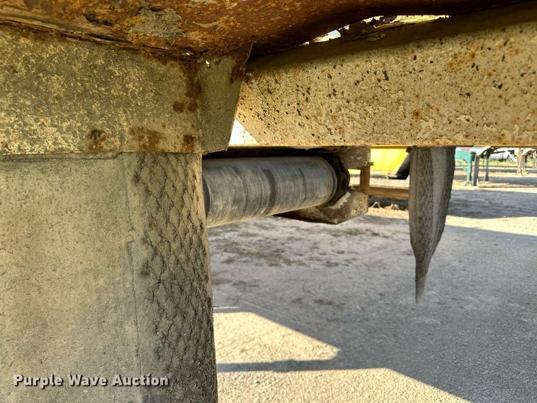 image for item DN0808 1997 Red River MFG LB334 live bottom trailer